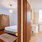 Pool And Garden Escape Apartamento