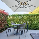 Apartamento Pool And Garden Escape