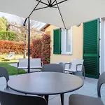 Pool And Garden Escape Apartamento