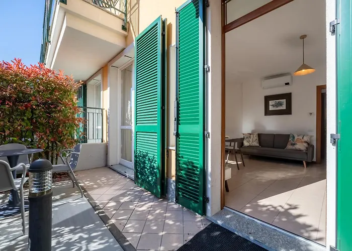 Apartament Pool And Garden Escape *
