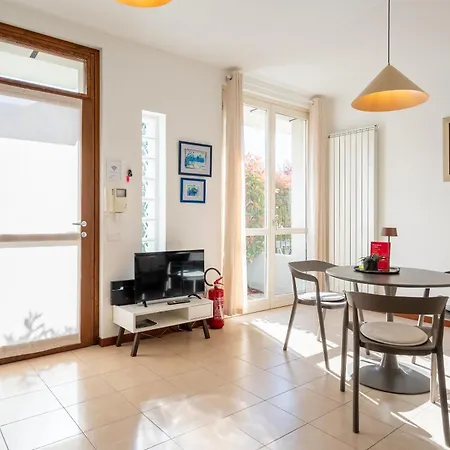 Apartman Pool And Garden Escape