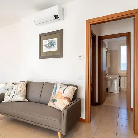 Apartmán Pool And Garden Escape *
