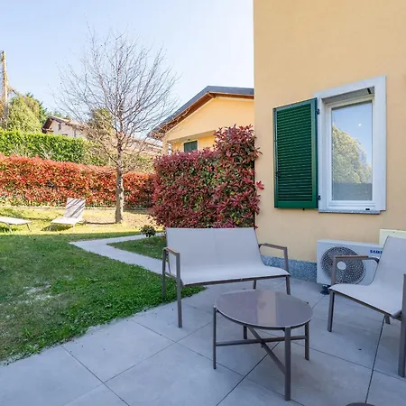 Pool And Garden Escape