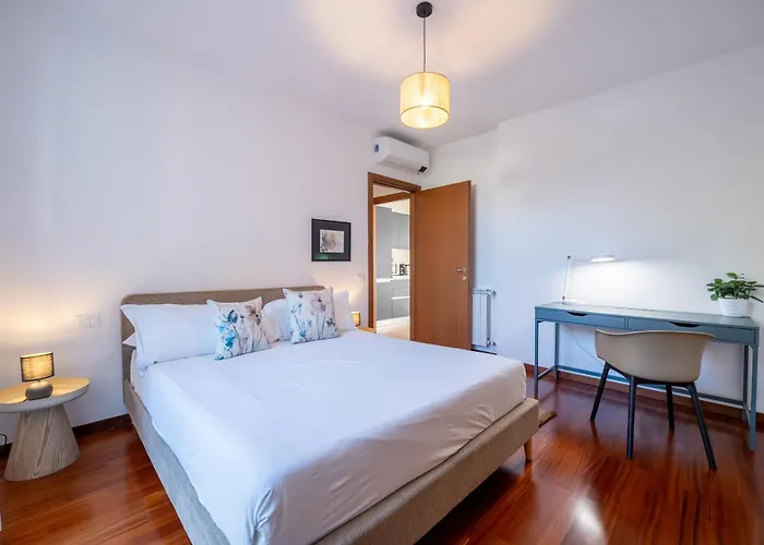 Pool And Garden Escape Apartman *