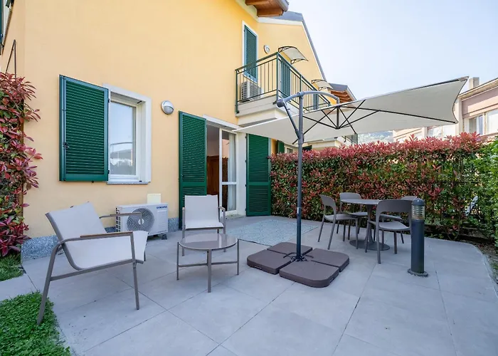 Pool And Garden Escape Apartman