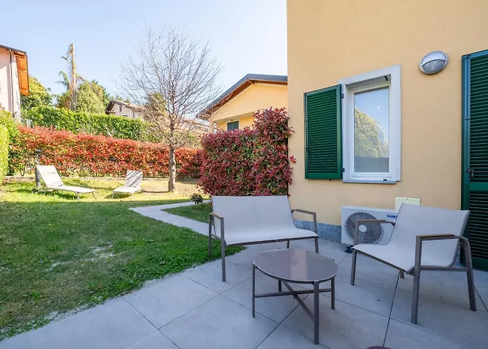 Pool And Garden Escape